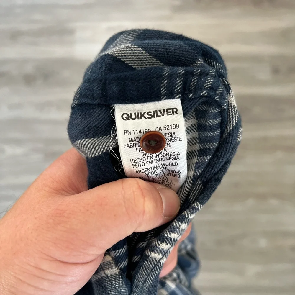 Quicksilver / L / Navy Blue Flannel / Like New 🌴 - Picture 5 of 6